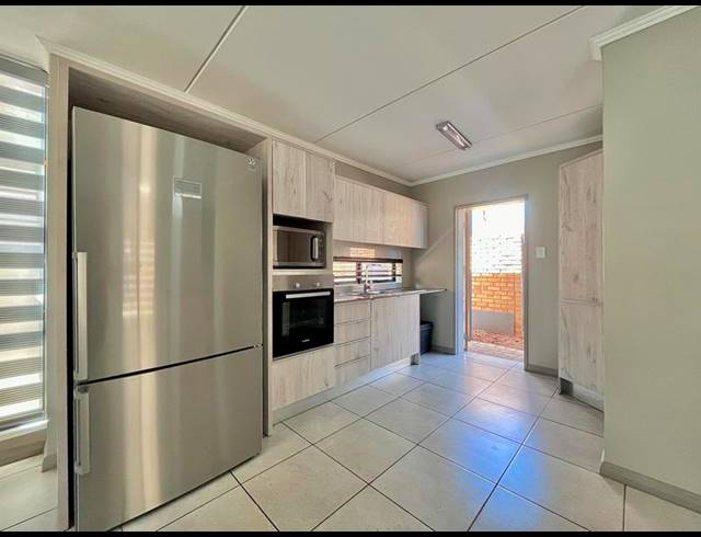 3 BEDROOM TOWNHOUSE FOR SALE IN AMBERFIELD